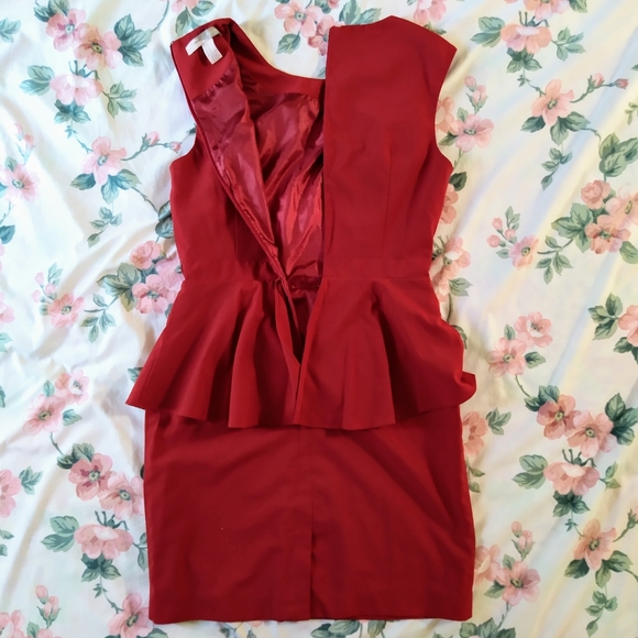 Red Sleeveless Peplum Dress - Picture 5 of 8